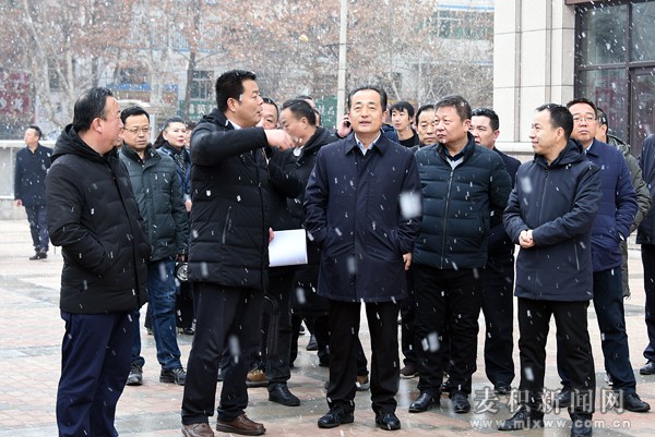 成少平帶隊督查調(diào)研橋南商場片區(qū)開發(fā)改造運(yùn)營等情況并召開專題辦公會議