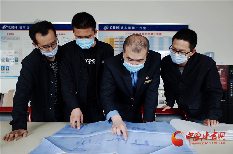 用奮斗的青春護航高鐵——記全國鐵路勞動模范、蘭西動車運用所副所長張學東