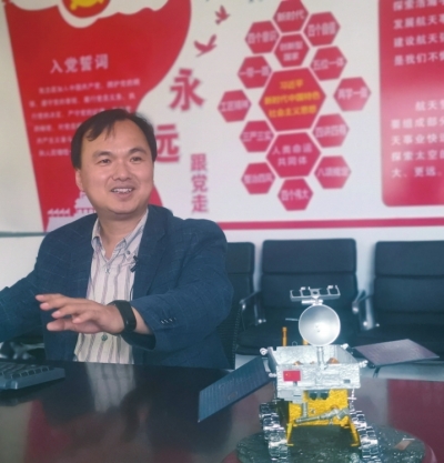 雷占許：航天報國，愿當好航天科普“排頭兵”