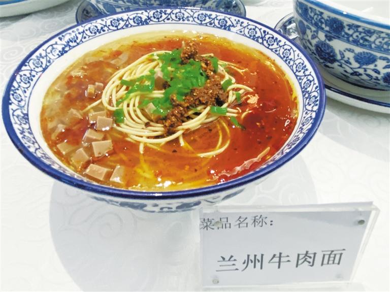 品香茗吃美食 還能K歌跳舞 “環(huán)西部火車(chē)游”專(zhuān)列爽得很！