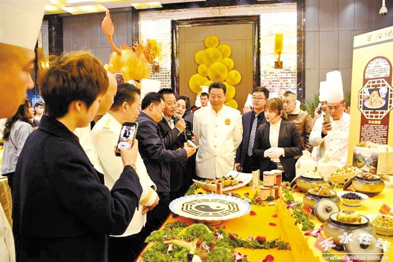 隴菜藝術(shù)盛典聚焦隴菜經(jīng)濟新成就——中國烹飪大師、甘肅省隴菜協(xié)會會長趙長安專訪