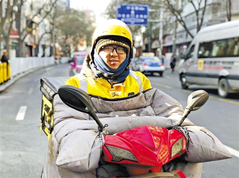 外賣小哥王全軍：好好干，在蘭州買套房