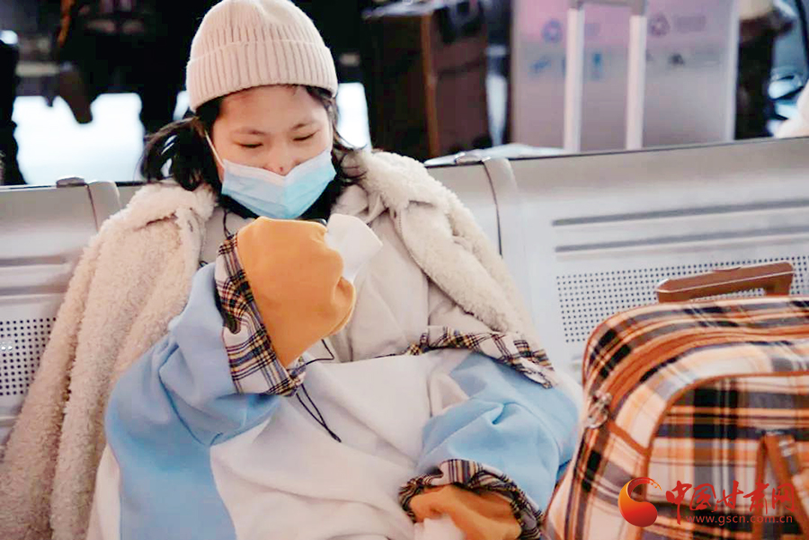 春運(yùn)故事：歸途的車站，有溫情、愛情，還有堅(jiān)守