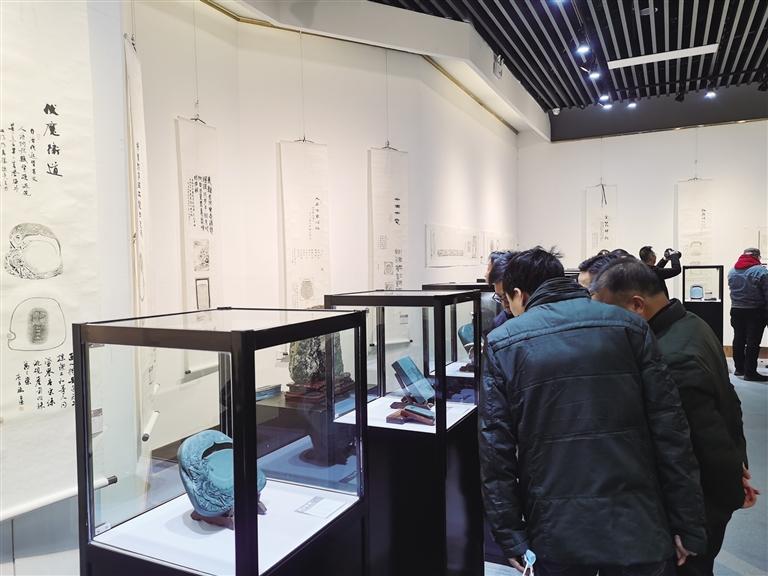“非遺精品洮硯傳拓題跋藝術(shù)展”開展 洮硯雕刻、傳拓、拓片題跋集中亮相甘肅藝術(shù)館