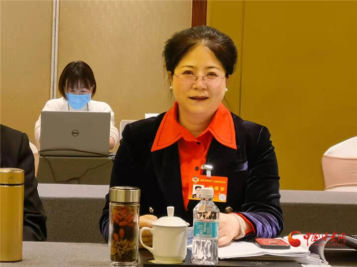 【聚焦2021甘肅兩會(huì)】住甘全國(guó)政協(xié)委員張萍：政府要開(kāi)門(mén)納策 服務(wù)中小微企業(yè)