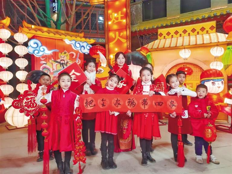 中共蘭州市委宣傳部出品 原創(chuàng)音樂電視《全家?！?向全市人民拜年！