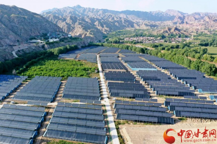 【奮斗百年路 啟航新征程 脫貧攻堅答卷】以村為家，把貧困戶當(dāng)家人——記全國脫貧攻堅先進個人錢有