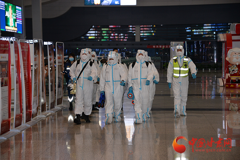 【隴拍客】蘭州西客站全面消殺，場面堪比大片