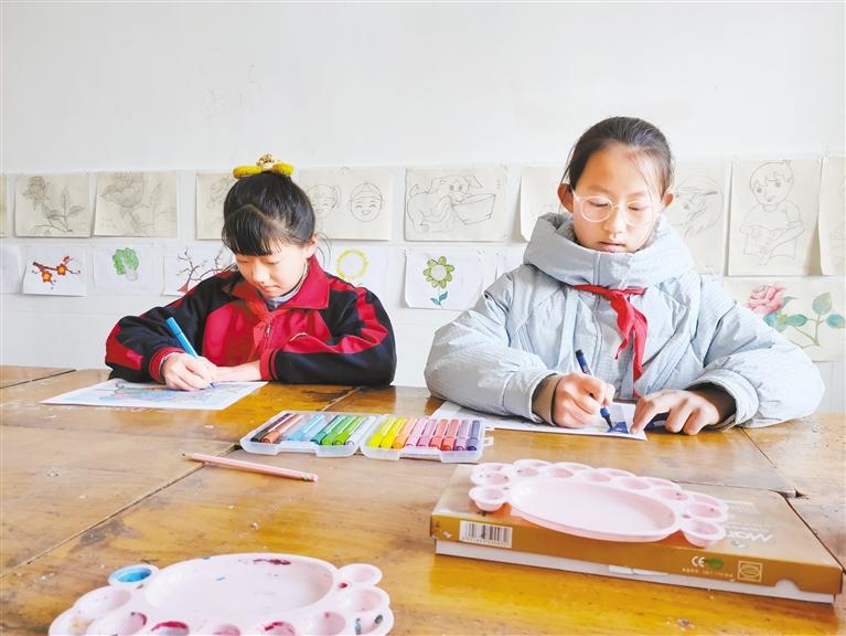 甘肅這兩名小朋友，被太空中亞平老師點(diǎn)了名