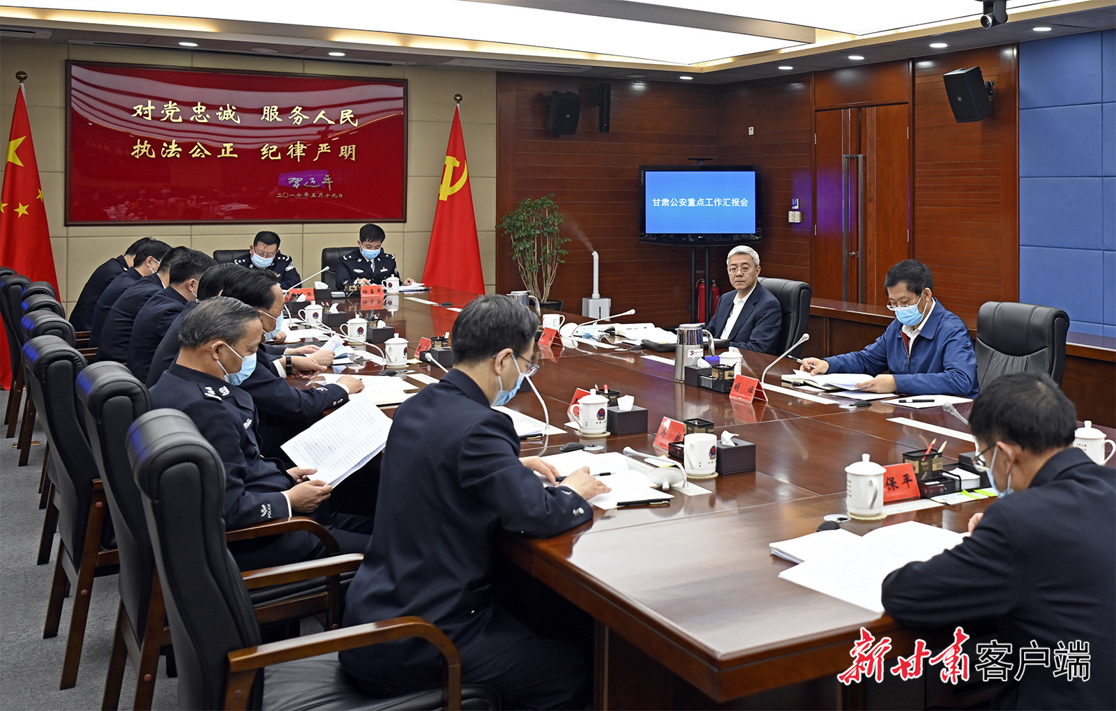 【甘快看】尹弘在甘肅省公安廳調研時強調：堅持政治建警鍛造公安鐵軍，全力以赴防風險保安全護穩(wěn)定